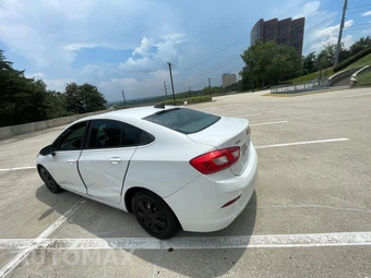 2017 Chevrolet Cruze LS Sedan 1SB - miniatura 7