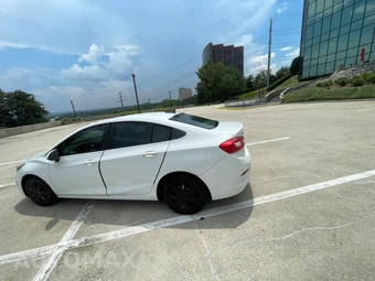 2017 Chevrolet Cruze LS Sedan 1SB - miniatura 8