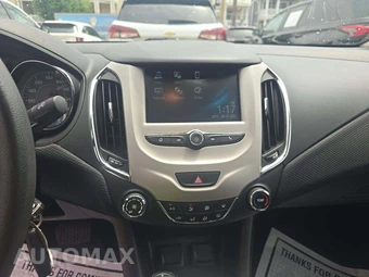 2017 Chevrolet Cruze LS Sedan 1SB - miniatura 10