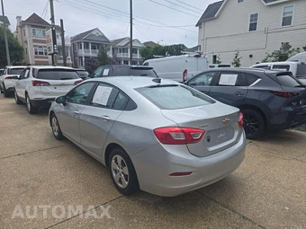 2017 Chevrolet Cruze LS Sedan 1SB - miniatura 2