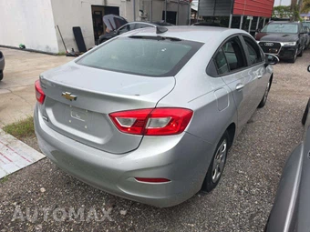 2017 Chevrolet Cruze LS Sedan 1SB - miniatura 3