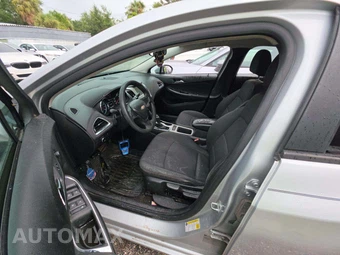 2017 Chevrolet Cruze LS Sedan 1SB - miniatura 6