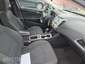 2017 Chevrolet Cruze LS Sedan 1SB – miniatura 14
