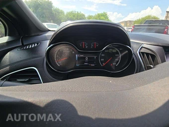 2017 Chevrolet Cruze LT Hatchback 1SD - miniatura 6