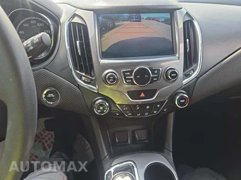 2017 Chevrolet Cruze LT Hatchback 1SD - miniatura 7