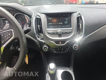 2017 Chevrolet Cruze LT Sedan 1SD - miniatura 11