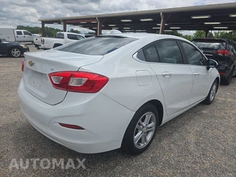 2017 Chevrolet Cruze LT Sedan 1SD - miniatura 4