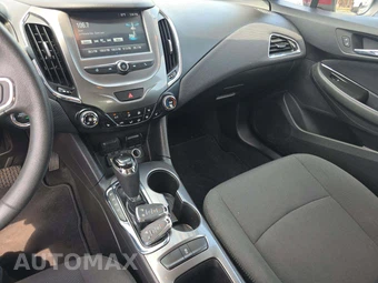 2017 Chevrolet Cruze LT Sedan 1SD - miniatura 10