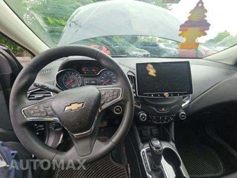 2017 Chevrolet Cruze LT Sedan 1SD - miniatura 10