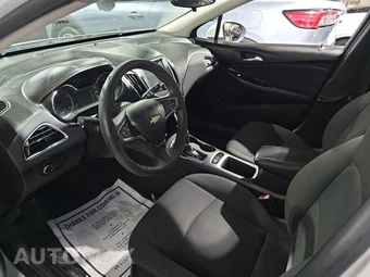 2017 Chevrolet Cruze LT Sedan 1SD - miniatura 20