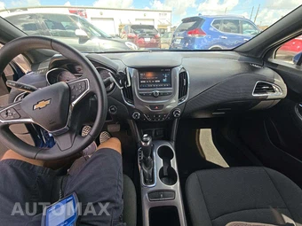 2017 Chevrolet Cruze LT Sedan 1SD - miniatura 10
