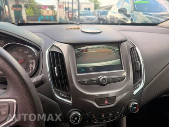 2017 Chevrolet Cruze LT Sedan 1SD - miniatura 14