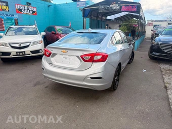 2017 Chevrolet Cruze LT Sedan 1SD - miniatura 9
