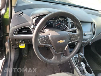 2017 Chevrolet Cruze LT Sedan 1SD - miniatura 10