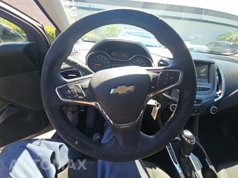 2017 Chevrolet Cruze LT Sedan 1SD - miniatura 10