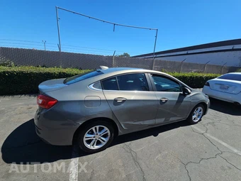 2017 Chevrolet Cruze LT Sedan 1SD - miniatura 4