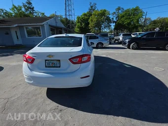 2017 Chevrolet Cruze LT Sedan 1SD - miniatura 4