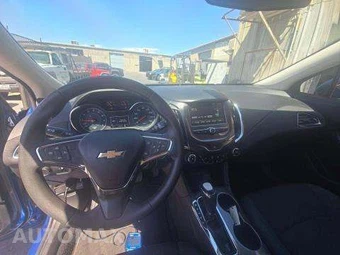 2017 Chevrolet Cruze LT Sedan 1SD - miniatura 11