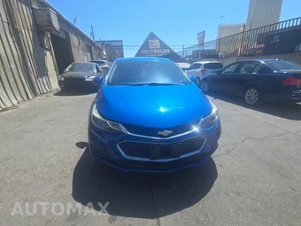 2017 Chevrolet Cruze LT Sedan 1SD - miniatura 2