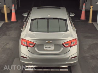 2017 Chevrolet Cruze LT Sedan 1SD - miniatura 6