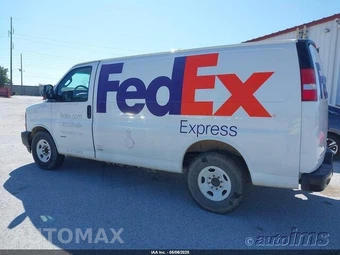 2017 Chevrolet Express 2500 Cargo Van 1WT 135.0" WB - miniatura 4