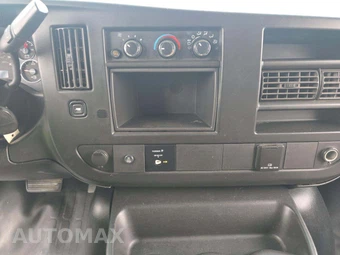 2017 Chevrolet Express 2500 Cargo Van 1WT 135.0" WB - miniatura 10