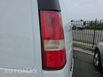 2017 Chevrolet Express 2500 Cargo Van 1WT 135.0" WB - miniatura 20