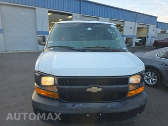 2017 Chevrolet Express 2500 Cargo Van 1WT 135.0" WB – miniatura 2