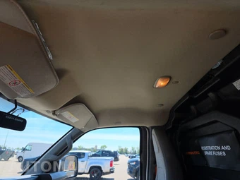 2017 Chevrolet Express 2500 Cargo Van 1WT 135.0" WB – miniatura 19