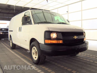 2017 Chevrolet Express 2500 Cargo Van 1WT 135.0" WB – miniatura 3