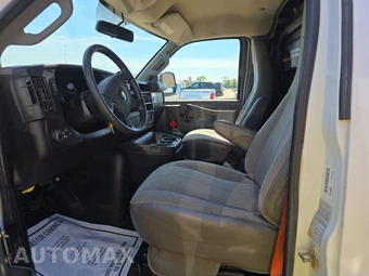 2017 Chevrolet Express 2500 Cargo Van 1WT 135.0" WB – miniatura 7