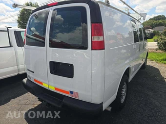 2017 Chevrolet Express 2500 Cargo Van 1WT 135.0" WB - miniatura 3