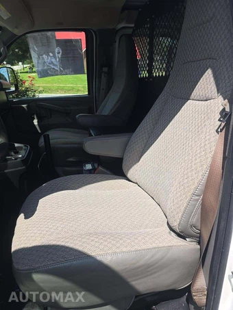 2017 Chevrolet Express 2500 Cargo Van 1WT 135.0" WB - miniatura 6