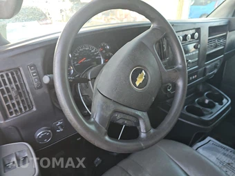 2017 Chevrolet Express 2500 Cargo Van 1WT 135.0" WB – miniatura 10
