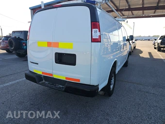 2017 Chevrolet Express 2500 Cargo Van 1WT 135.0" WB – miniatura 4