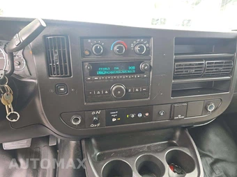 2017 Chevrolet Express 2500 Cargo Van 1WT 135.0" WB – miniatura 10