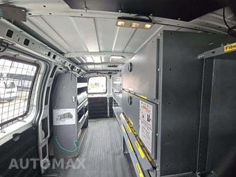 2017 Chevrolet Express 2500 Cargo Van 1WT 135.0" WB – miniatura 13