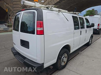 2017 Chevrolet Express 2500 Cargo Van 1WT 135.0" WB – miniatura 3