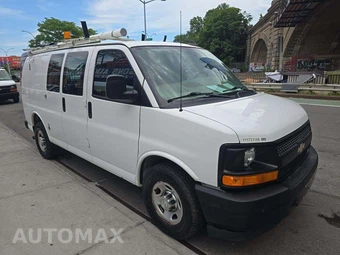 2017 Chevrolet Express 2500 Cargo Van 1WT 135.0" WB – miniatura 4