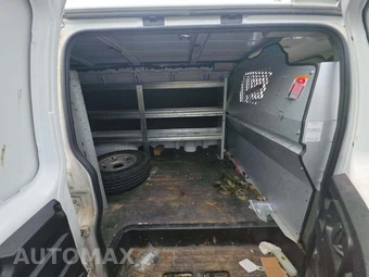 2017 Chevrolet Express 2500 Cargo Van 1WT 135.0" WB - miniatura 16