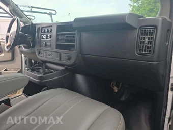2017 Chevrolet Express 2500 Cargo Van 1WT 135.0" WB - miniatura 19