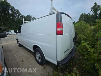 2017 Chevrolet Express 2500 Cargo Van 1WT 135.0" WB - miniatura 2