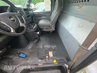 2017 Chevrolet Express 2500 Cargo Van 1WT 135.0" WB - miniatura 21