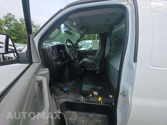2017 Chevrolet Express 2500 Cargo Van 1WT 135.0" WB - miniatura 6