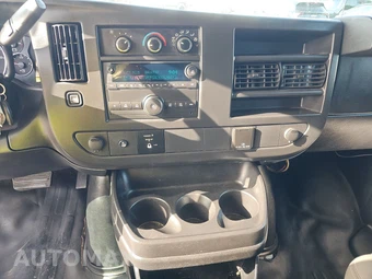 2017 Chevrolet Express 2500 Cargo Van 1WT 135.0" WB – miniatura 11