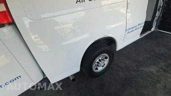 2017 Chevrolet Express 2500 Cargo Van 1WT 135.0" WB – miniatura 32