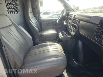 2017 Chevrolet Express 2500 Cargo Van 1WT 135.0" WB – miniatura 8