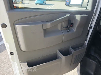 2017 Chevrolet Express 2500 Cargo Van 1WT 135.0" WB – miniatura 9