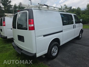 2017 Chevrolet Express 2500 Cargo Van 1WT 135.0" WB - miniatura 12