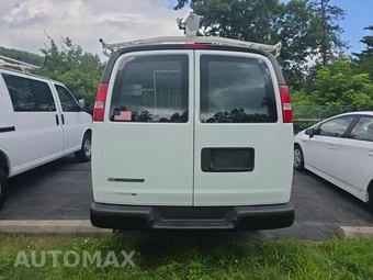 2017 Chevrolet Express 2500 Cargo Van 1WT 135.0" WB - miniatura 13